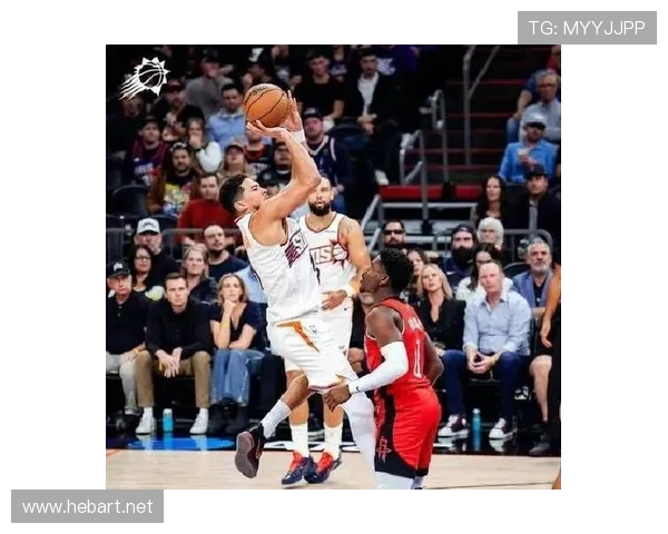 以阿门强行突破转身上篮得分点燃全场掀起比赛高潮关键时刻力挽狂澜 以阿门强行突破转身上篮得分点燃全场掀起比赛高潮关键时刻力挽狂澜