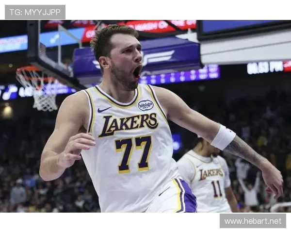 三分九中五斯马特火力全开感谢东契奇詹姆斯串联全队带动进攻节奏